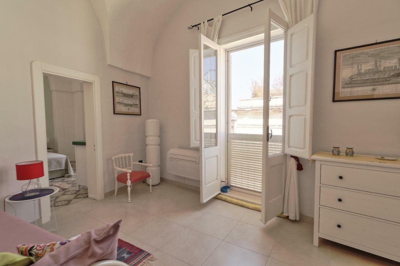 Slow Lecce - Old Town Apartment Sit Kültér fotó