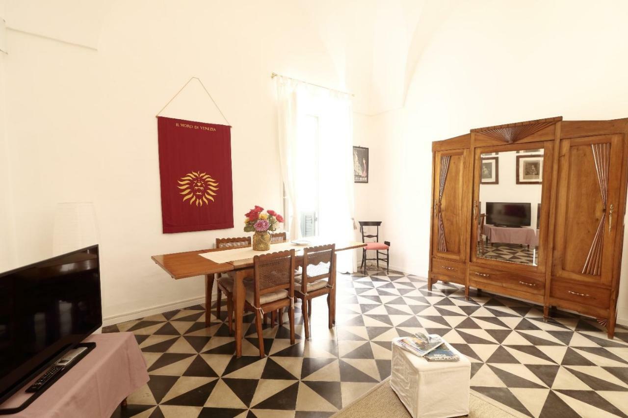 Slow Lecce - Old Town Apartment Sit Kültér fotó