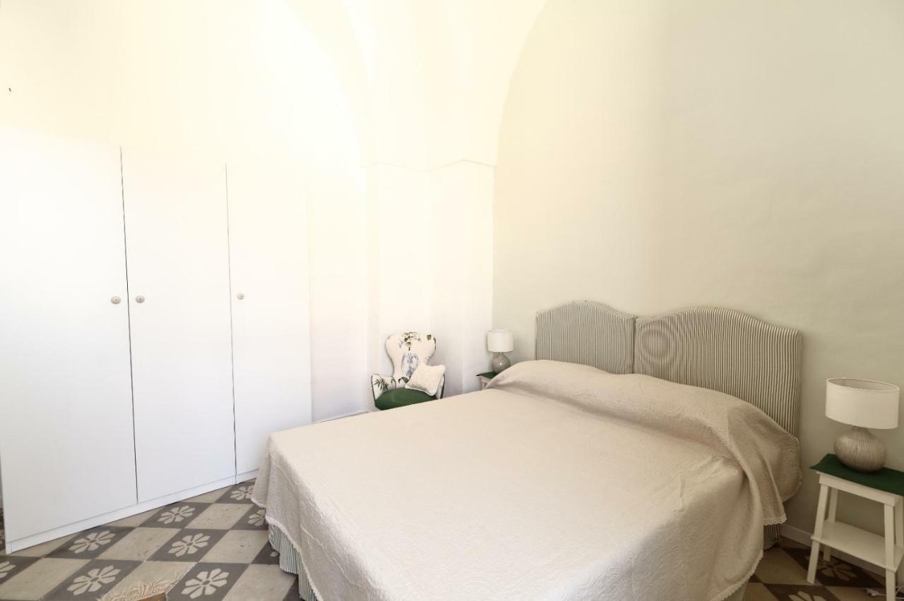 Slow Lecce - Old Town Apartment Sit Kültér fotó