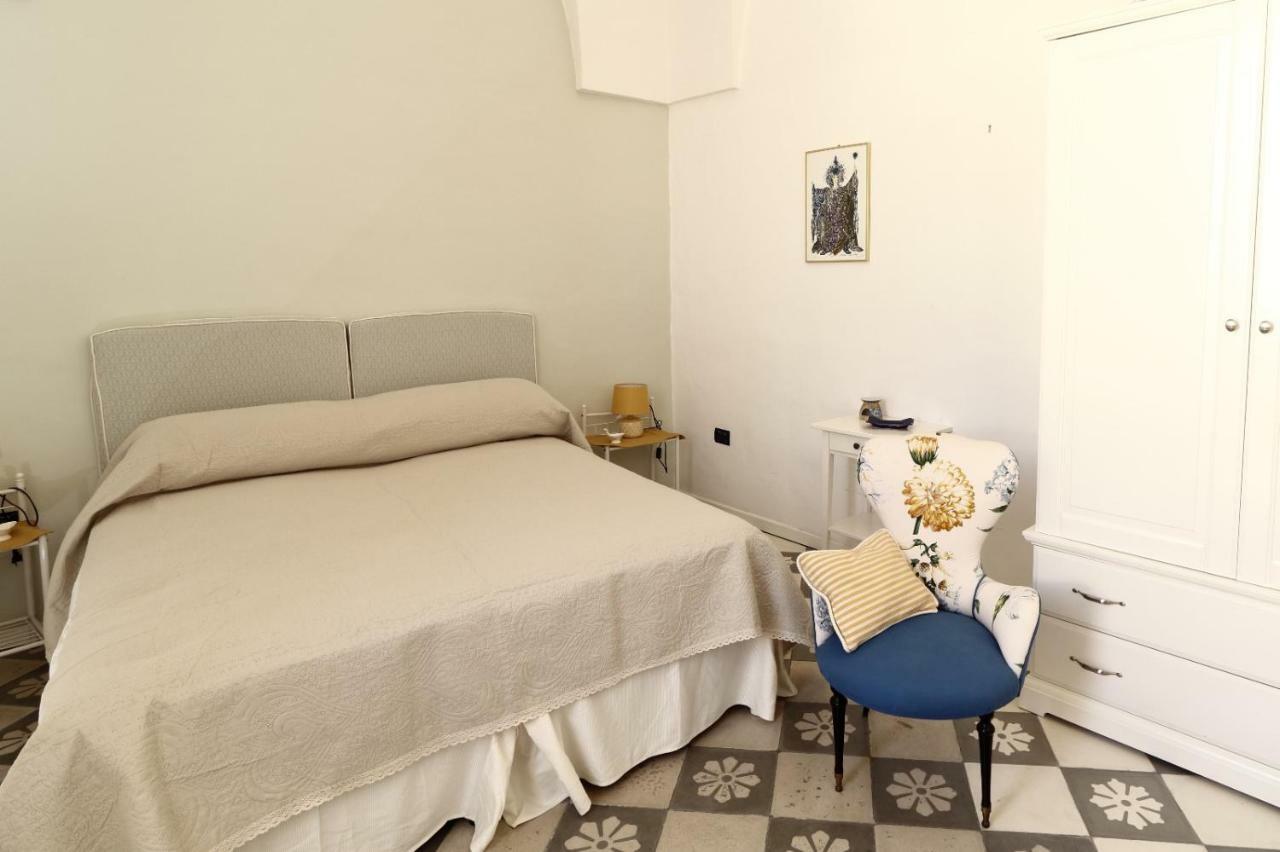 Slow Lecce - Old Town Apartment Sit Kültér fotó